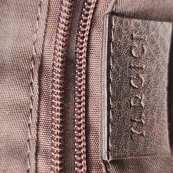 Yargici. Green Crossbody Bag - Picture 13 of 13